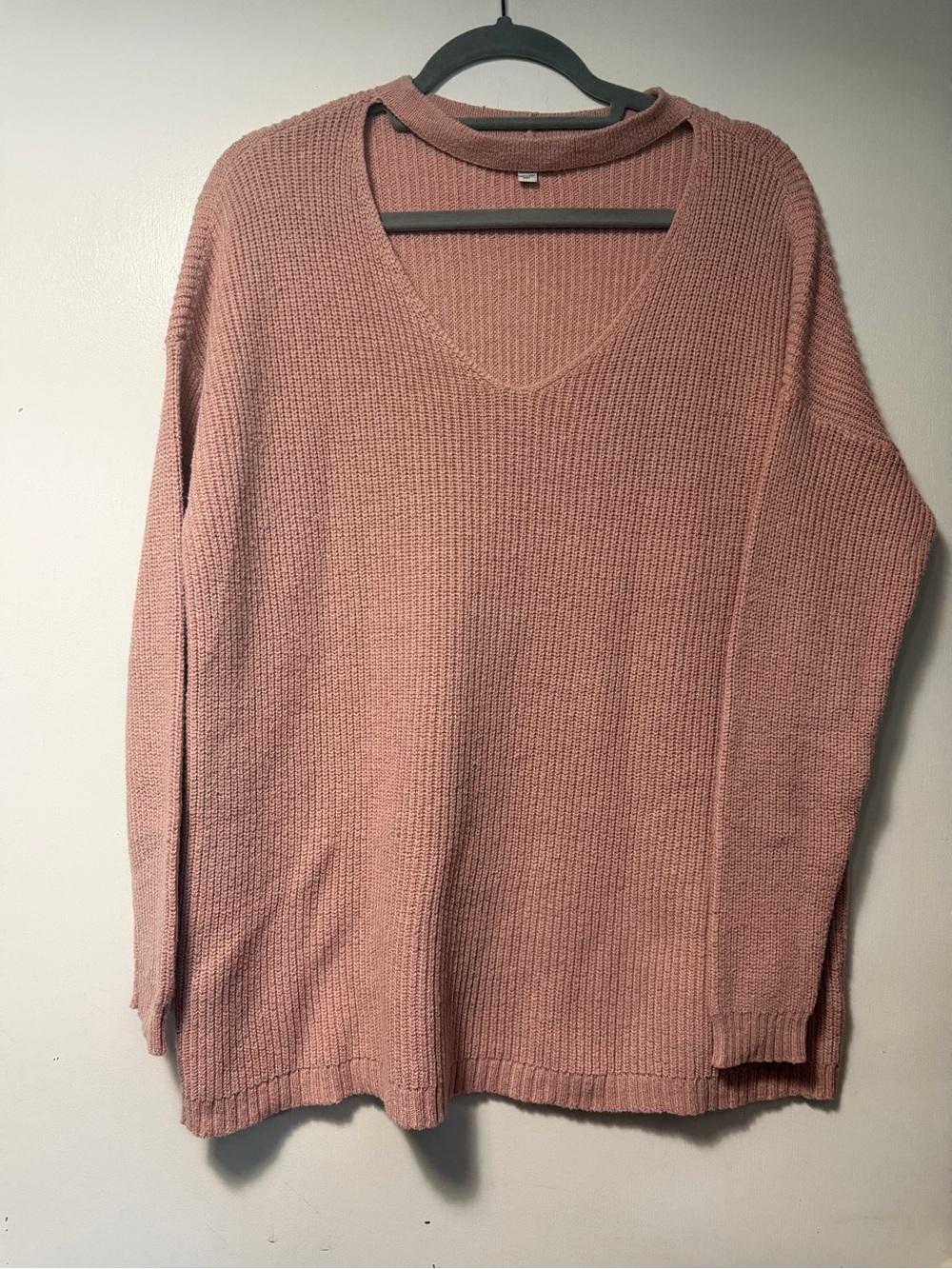 American Eagle Outfitters Rose V-Neck Chunky Knit Sweater Oversized M